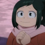 Inko Midoriya, mẹ của Deku, sử dụng Quirk hút vật thể trong My Hero Academia.