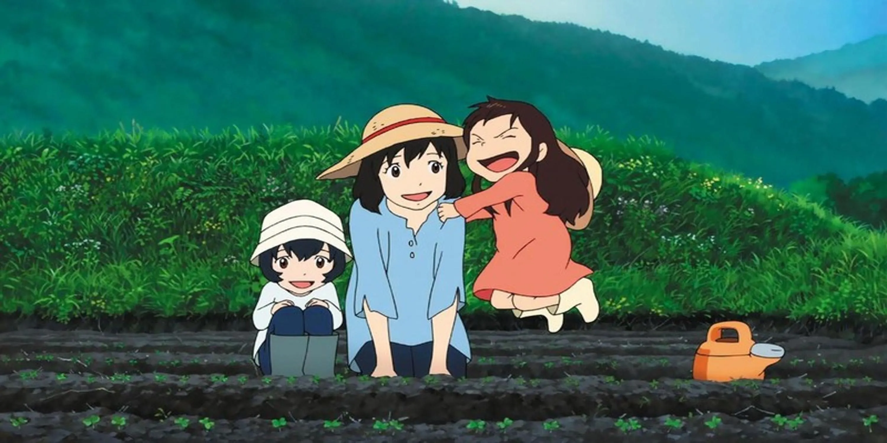 Người mẹ Hana và hai con người sói Yuki, Ame trong phim Wolf Children