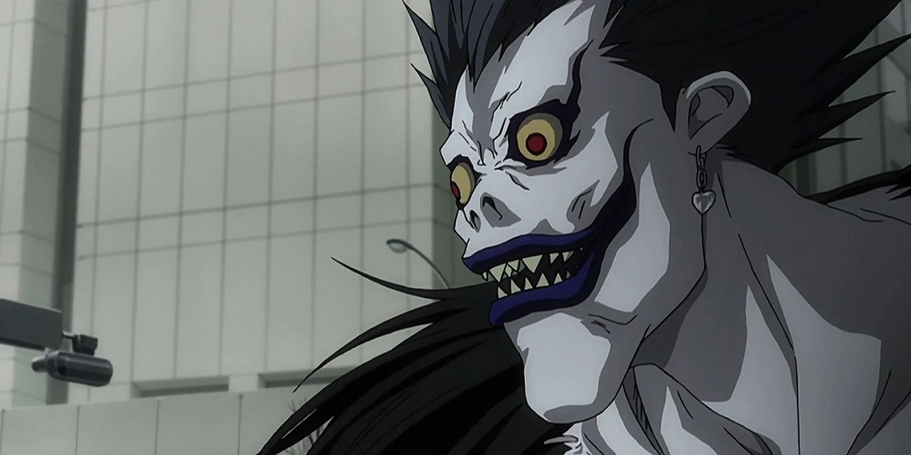 Shinigami Ryuk với nụ cười đặc trưng trong Death Note