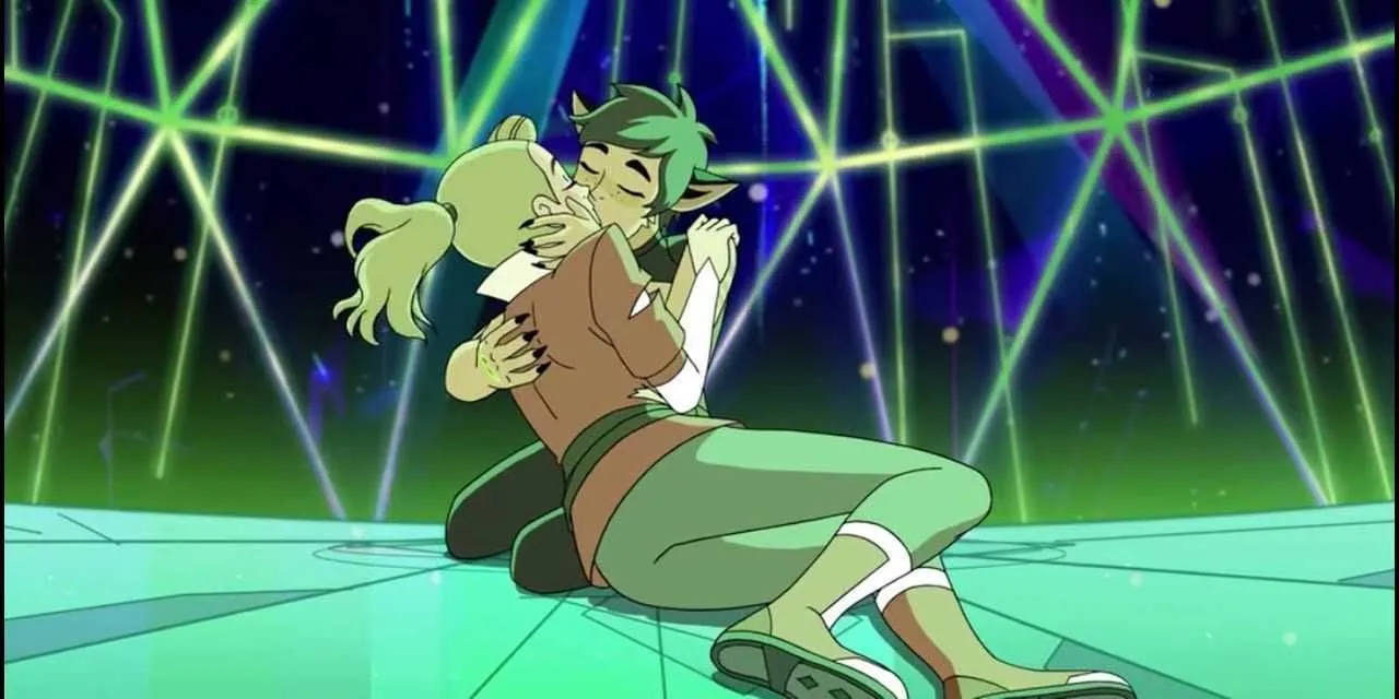 Catradora ôm nhau trong She-Ra, biểu tượng của mối quan hệ đồng tính nữ trong fanfiction