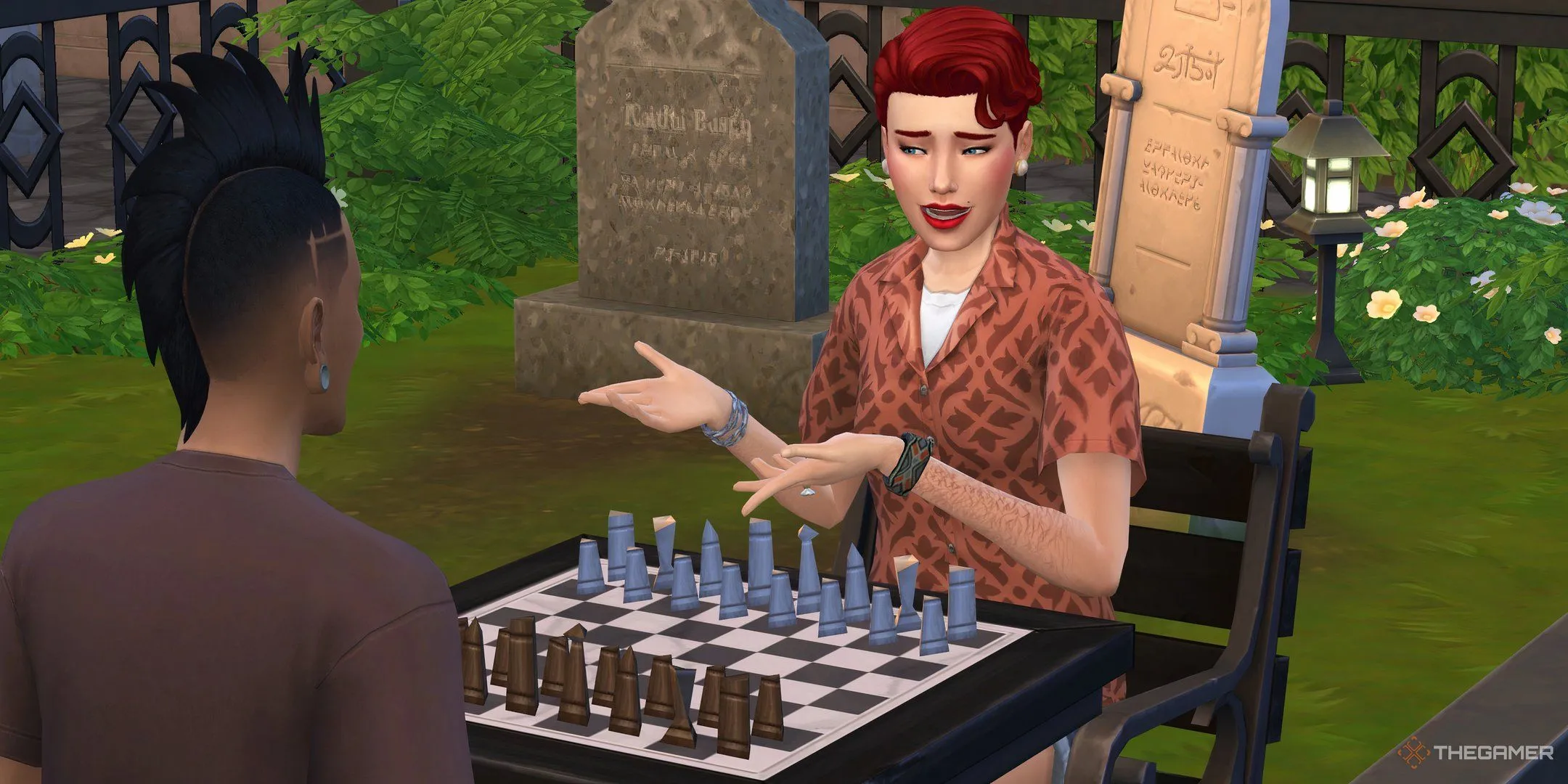 Hai nhân vật Sims đang chơi cờ vua bên cạnh những ngôi mộ trong The Sims 4, minh họa sự phổ biến của cờ vua trong mọi bối cảnh và tiềm ẩn sự kiêu ngạo
