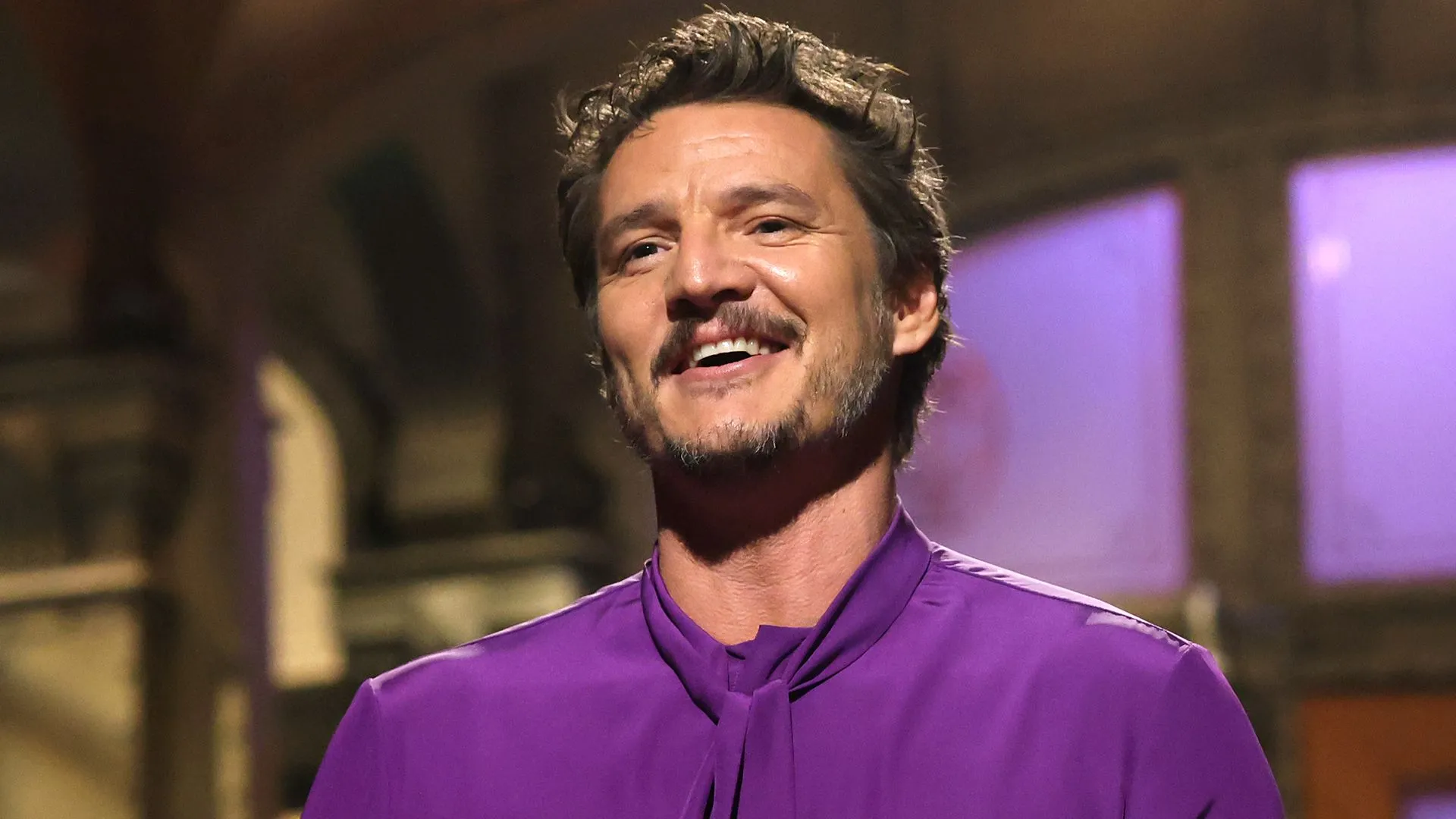 Pedro Pascal - biểu tượng nam tính mới của Hollywood