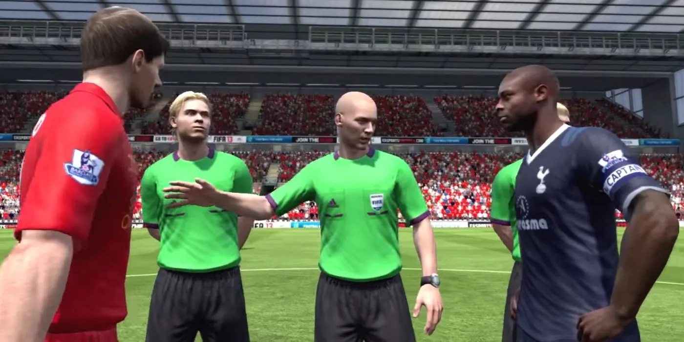 Trọng tài đứng giữa các cầu thủ Steven Gerrard và William Gallas trong một trận đấu FIFA 13, gợi nhắc về thời kỳ đỉnh cao của các huyền thoại và tiềm năng họ sẽ xuất hiện trở lại trong Career Mode của EA FC 26.