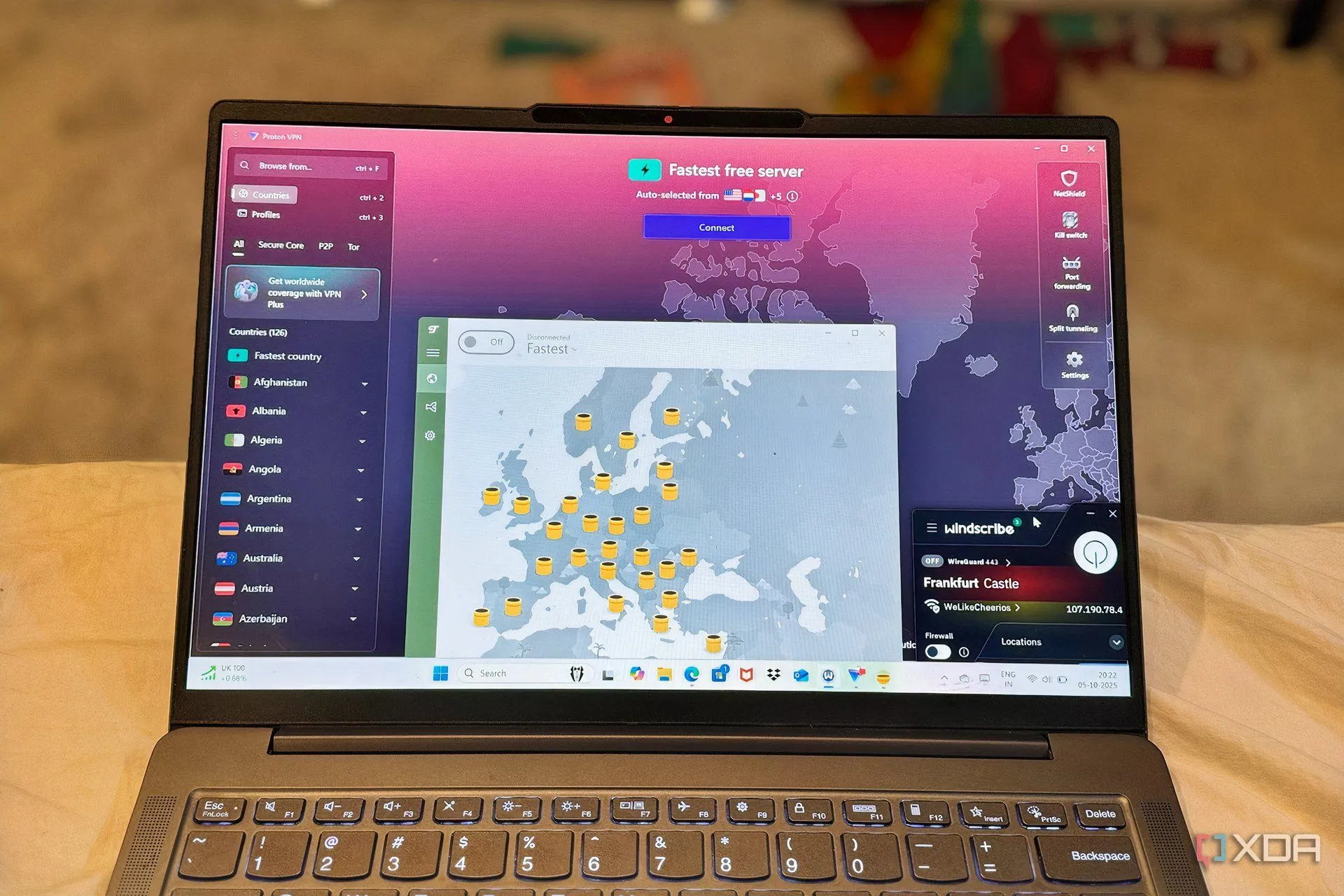 Giao diện Windscribe và ProtonVPN trên màn hình — so sánh VPN miễn phí và bảo mật