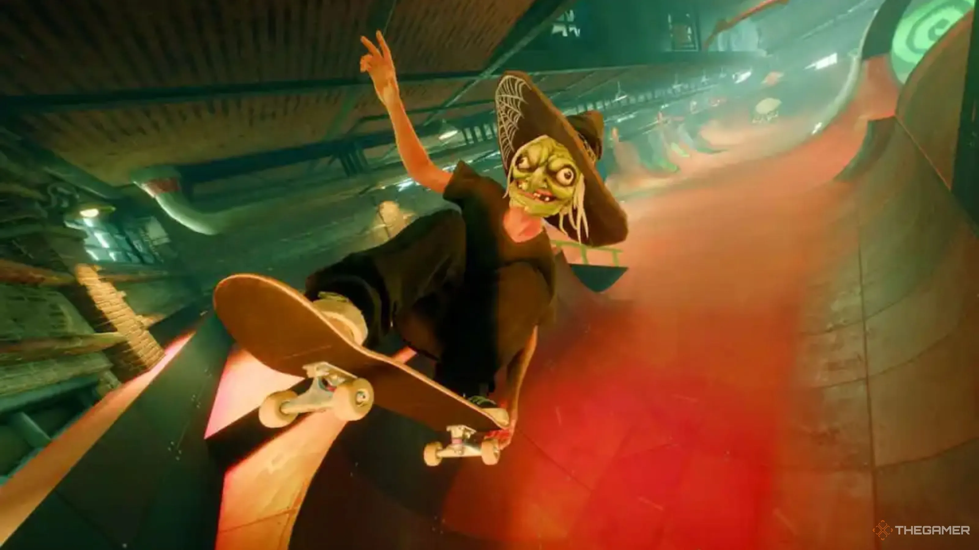 Nhân vật Skate hóa trang phù thủy đứng trong công viên chủ đề Halloween, minh họa cho trang trí và không gian sự kiện.