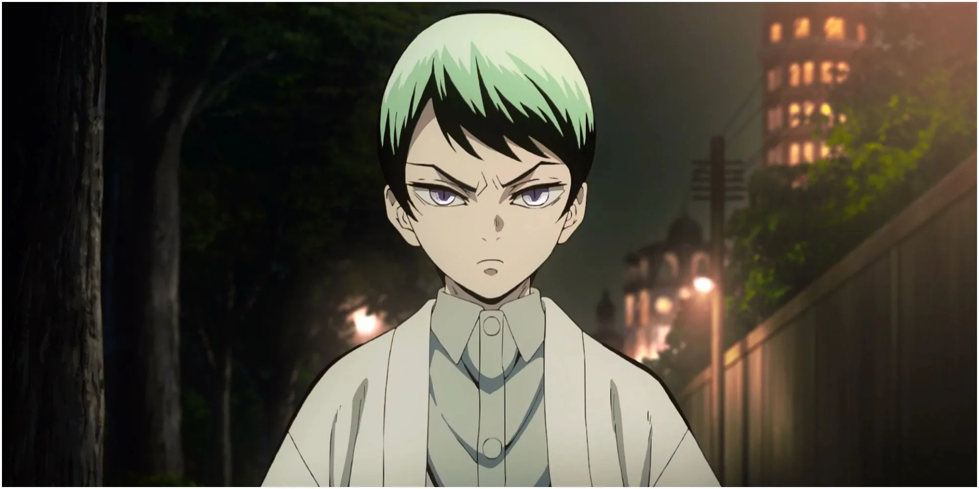 Yushiro xuất hiện trong phố xá của Demon Slayer